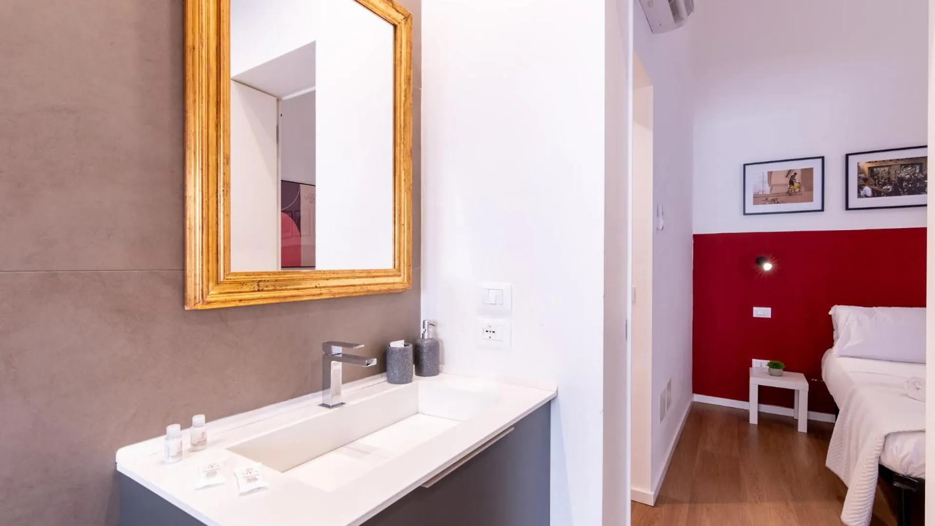 La Dimora Dell'Artista - Centro Storico Di Palermo Apartment 0*,  Italy